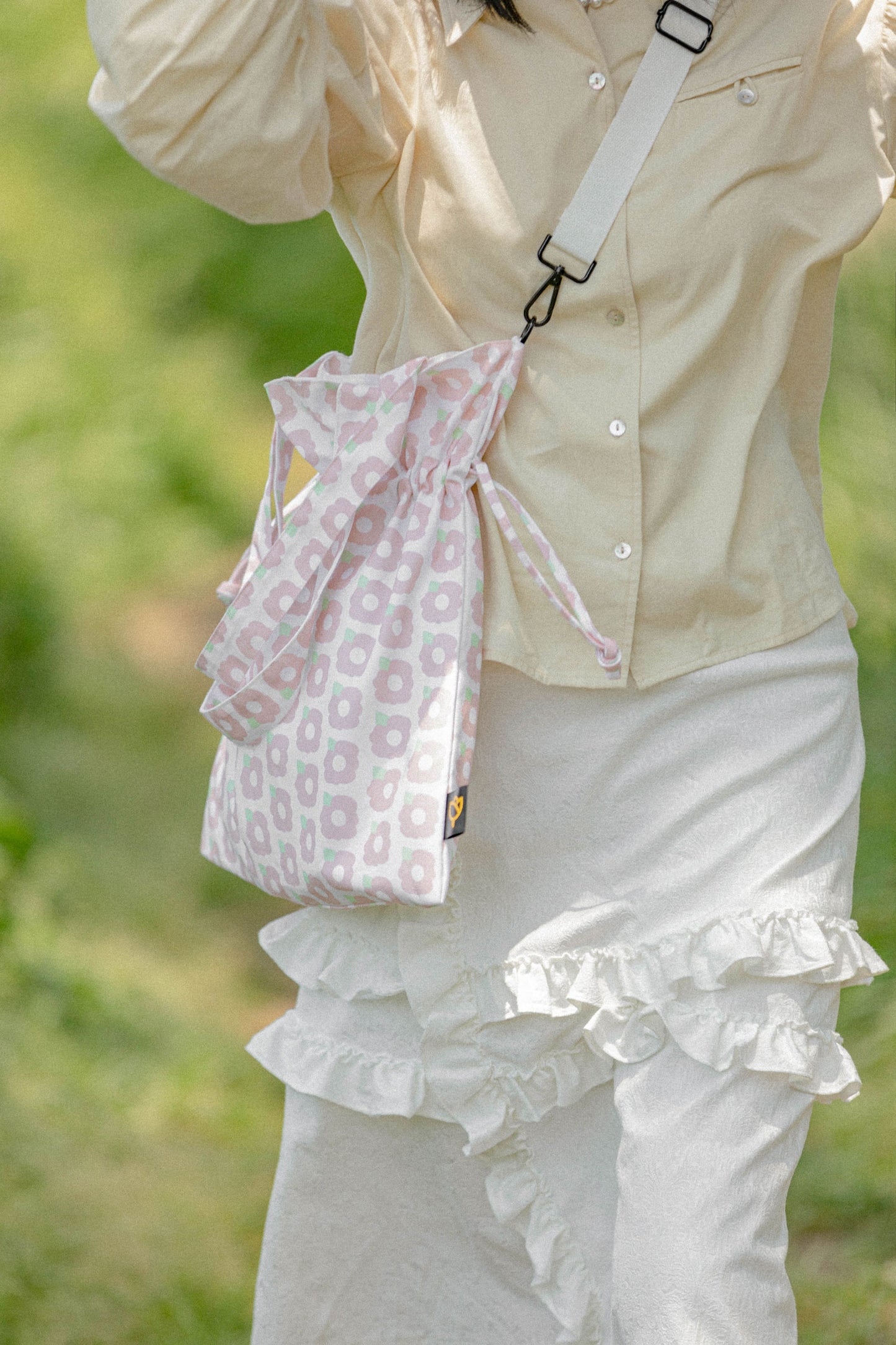 【heyhokiii】Black Apricot Flower Canvas Drawstring Bag: Edgy Elegance in Botanical Art