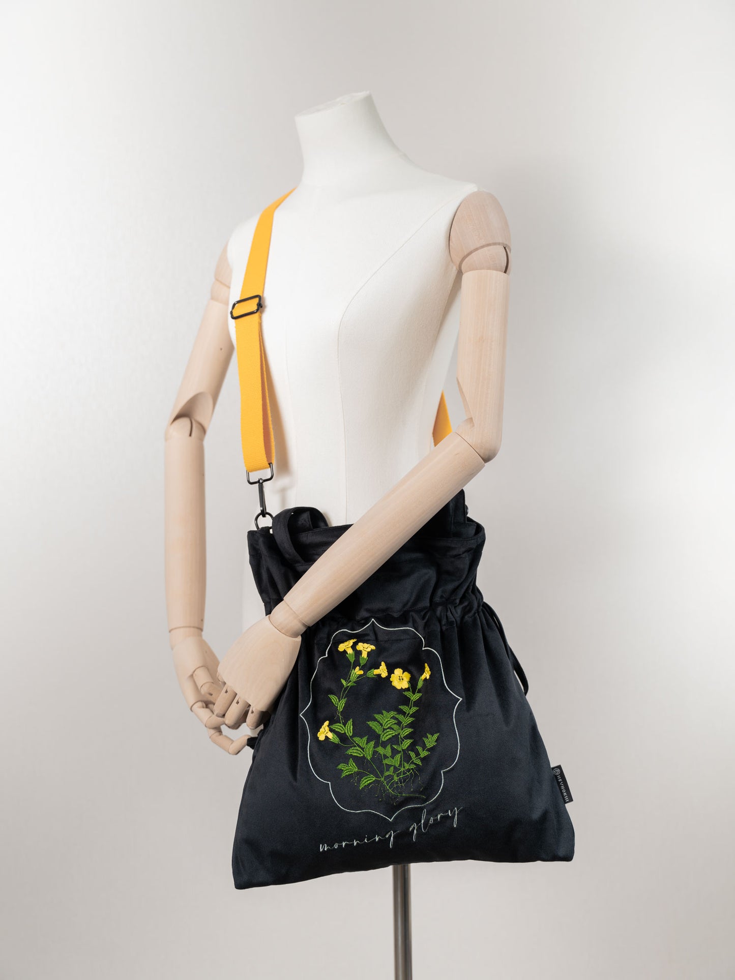 【heyhokiii】Machine-Embroidered Yellow Lily of the Valley Black Velvet Bag: A Symphony of Elegance and Mystique