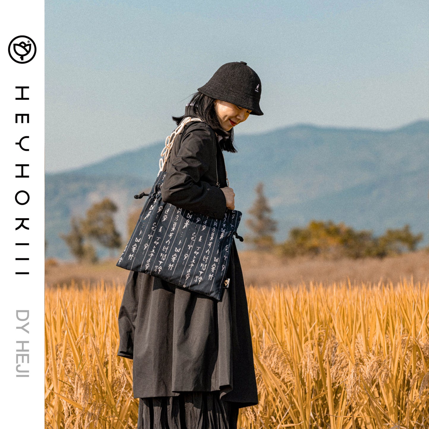 【heyhokiii】Oracle Bone Script Canvas Bag: A Timeless Link to Ancient China
