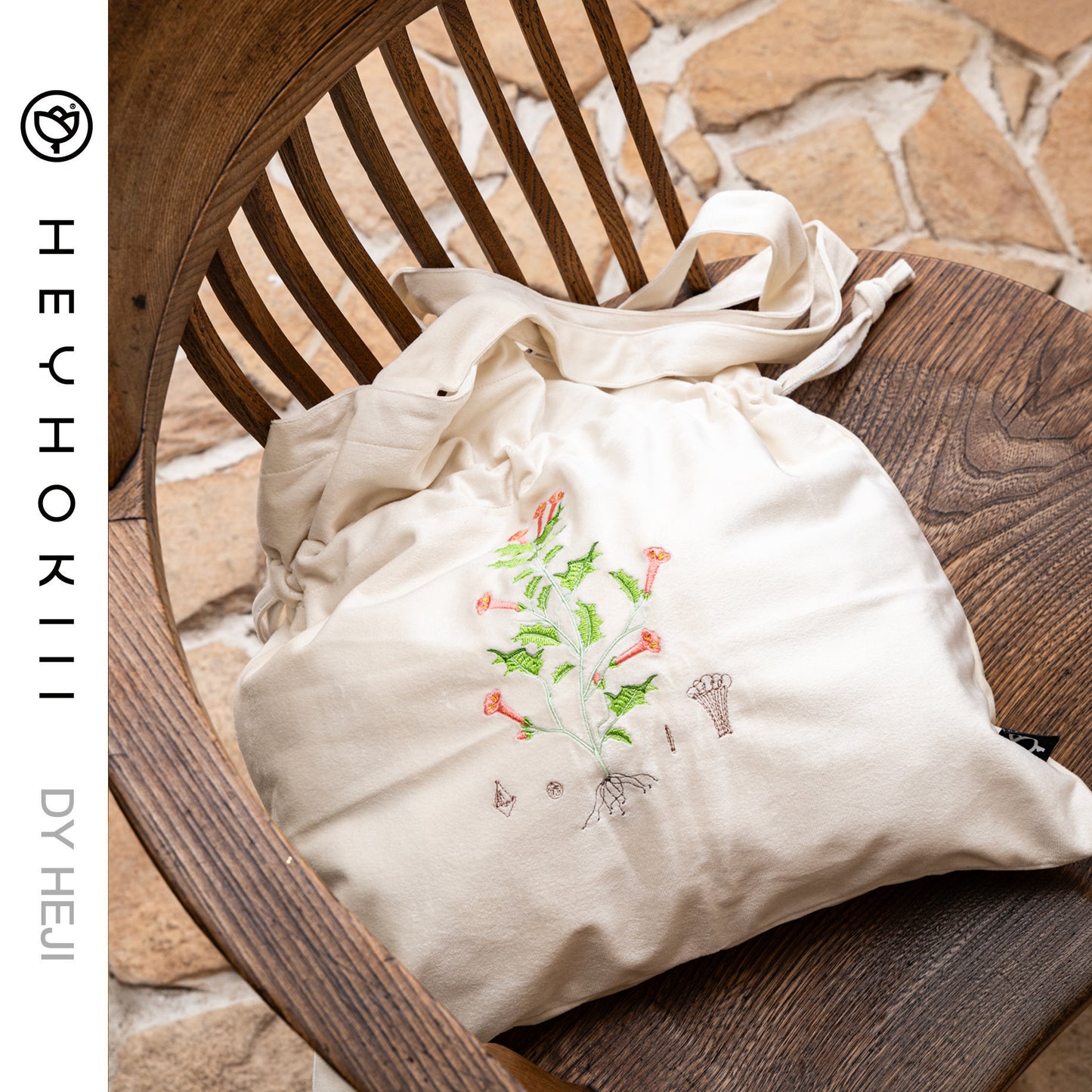【heyhokiii】Machine-Embroidered Mandala Black Velvet Bag: Mystique in Every Stitch