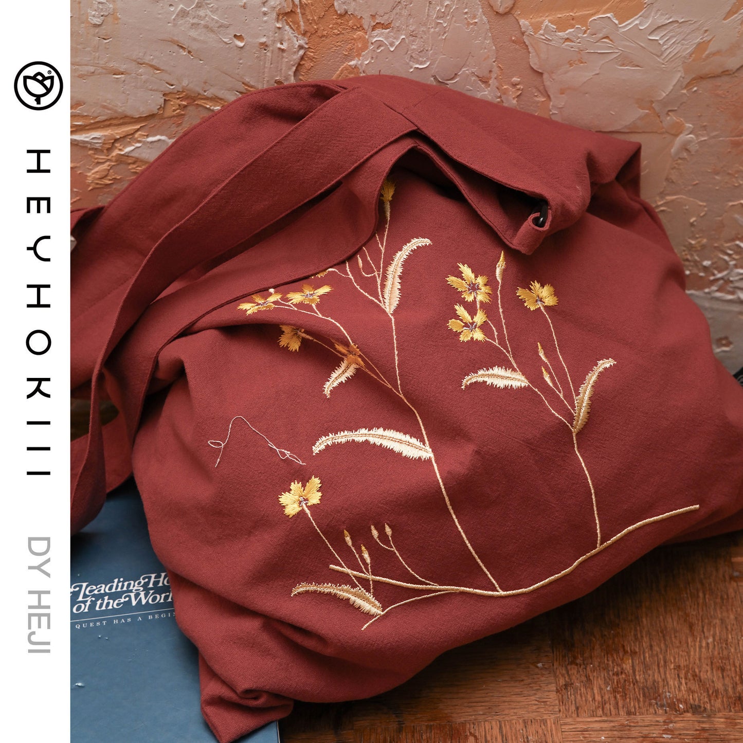 【heyhokiii】Dianthus on Jade Mountain Embroidery Bag: Nature’s Grace in Every Stitch