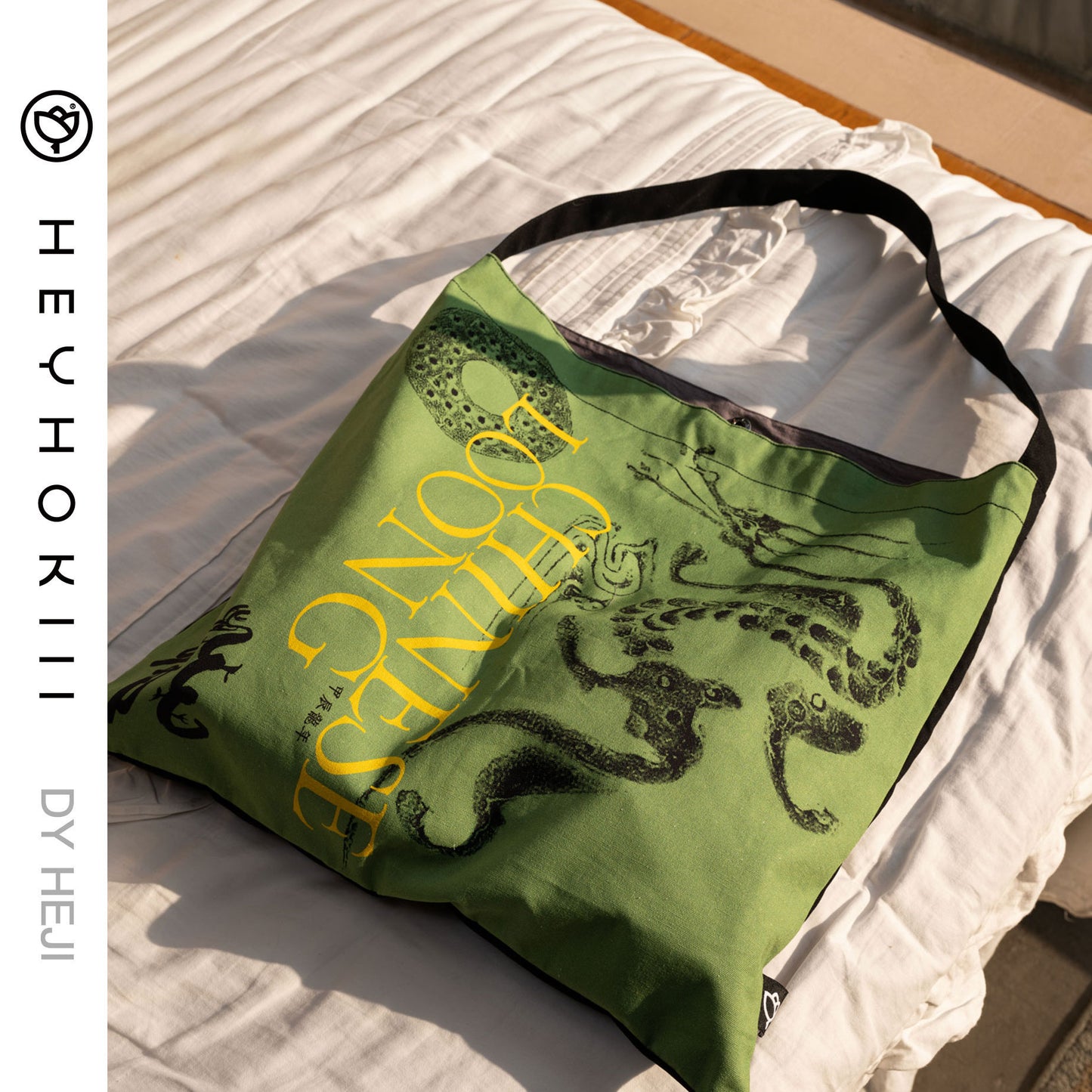 【heyhokiii】The Shopkeeper’s Sizzling Hot Pick: Dragon Rubbing Canvas Bag