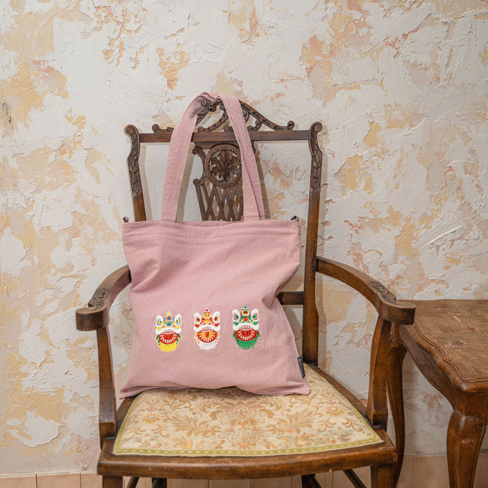 【heyhokiii】Unveiling the Power of Chinese Lion Dance Culture: Embroidered Lion Dance Cotton Bag