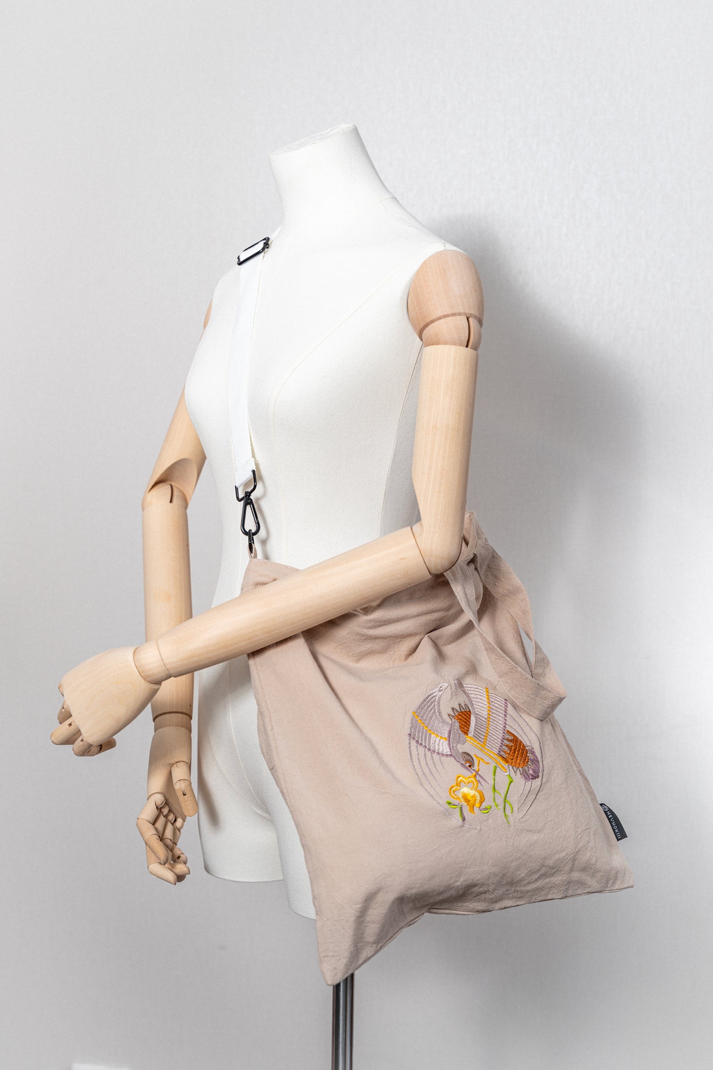 【heyhokiii】Timeless Ming-Qing Inspired Crane Embroidered Bag: Where Heritage Meets Modern Chic
