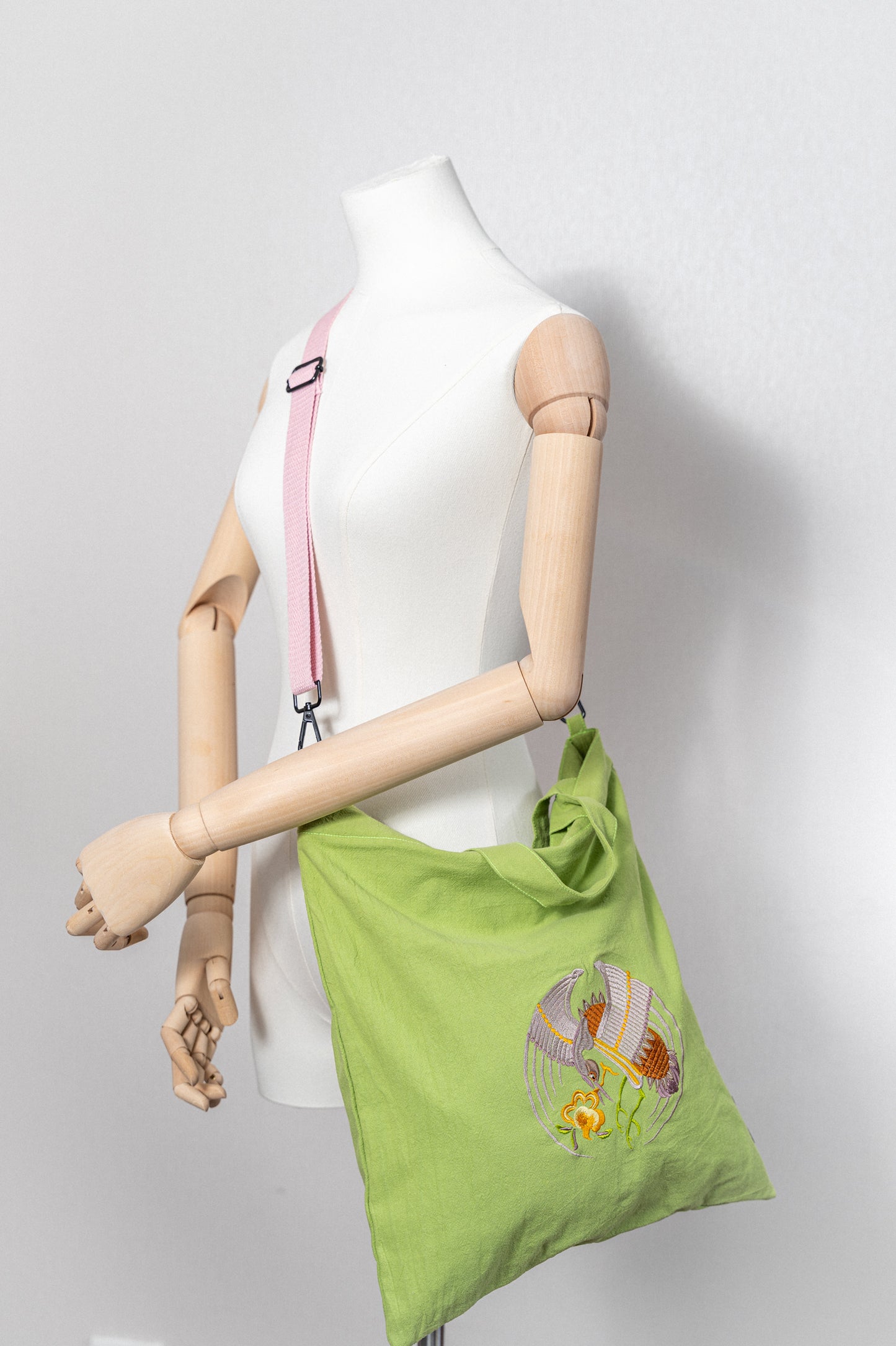 【heyhokiii】Timeless Ming-Qing Inspired Crane Embroidered Bag: Where Heritage Meets Modern Chic