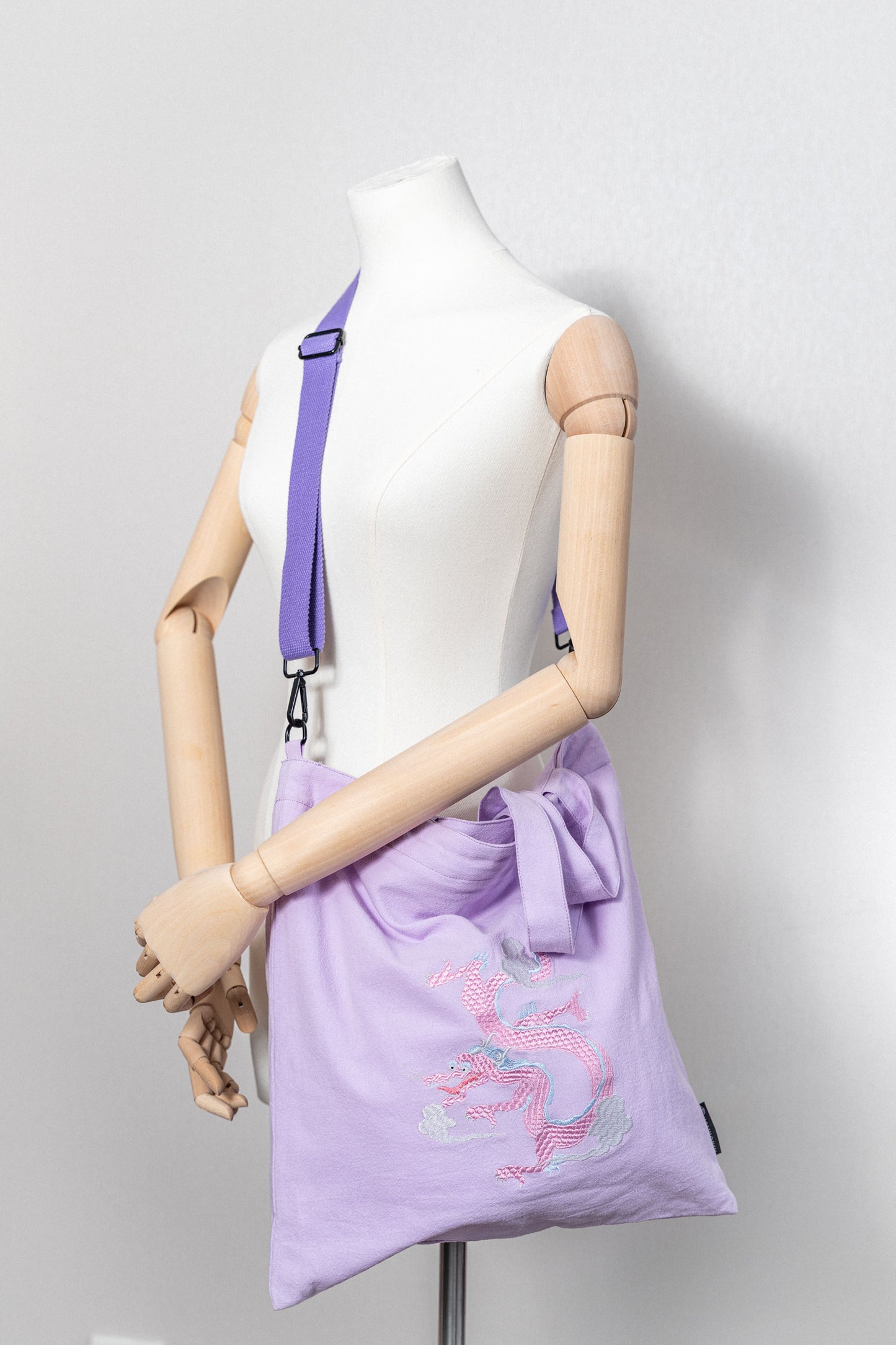 【heyhokiii】Auspicious Loong Embroidery Cotton Tote | Handmade Chinese Heritage Design | Zippered Closure for Secure Carry