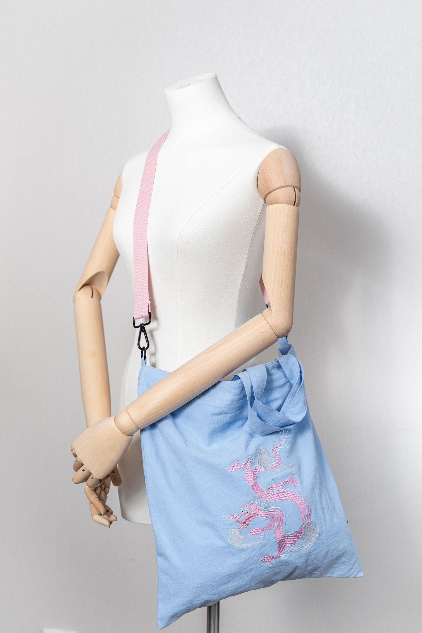 【heyhokiii】Auspicious Loong Embroidery Cotton Tote | Handmade Chinese Heritage Design | Zippered Closure for Secure Carry