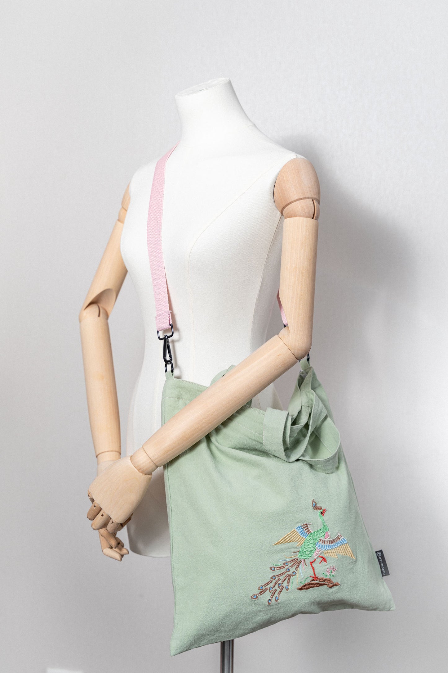 【heyhokiii】Chinese Traditional Peacock Embroidery Cotton Bag | Full Cotton Tote with Zipper & Organizer Pockets | Symbol of Auspiciousness