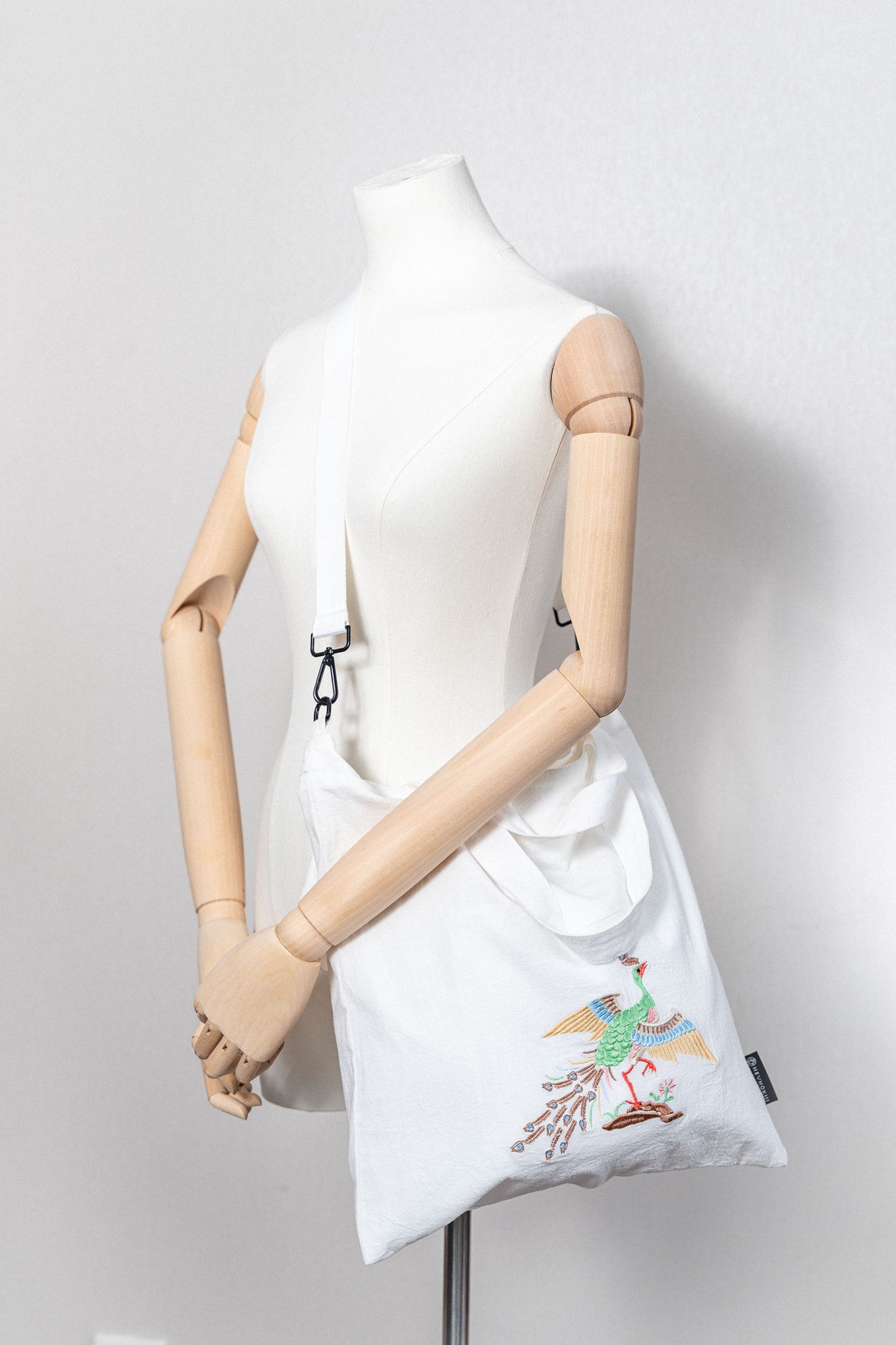 【heyhokiii】Chinese Traditional Peacock Embroidery Cotton Bag | Full Cotton Tote with Zipper & Organizer Pockets | Symbol of Auspiciousness