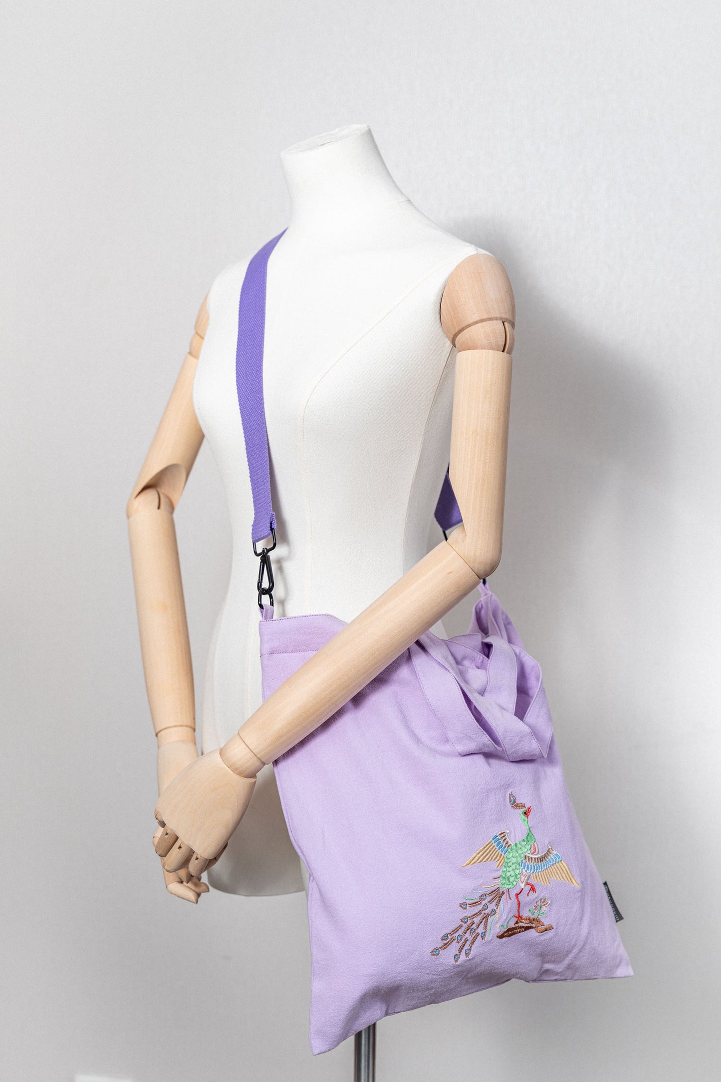 【heyhokiii】Chinese Traditional Peacock Embroidery Cotton Bag | Full Cotton Tote with Zipper & Organizer Pockets | Symbol of Auspiciousness