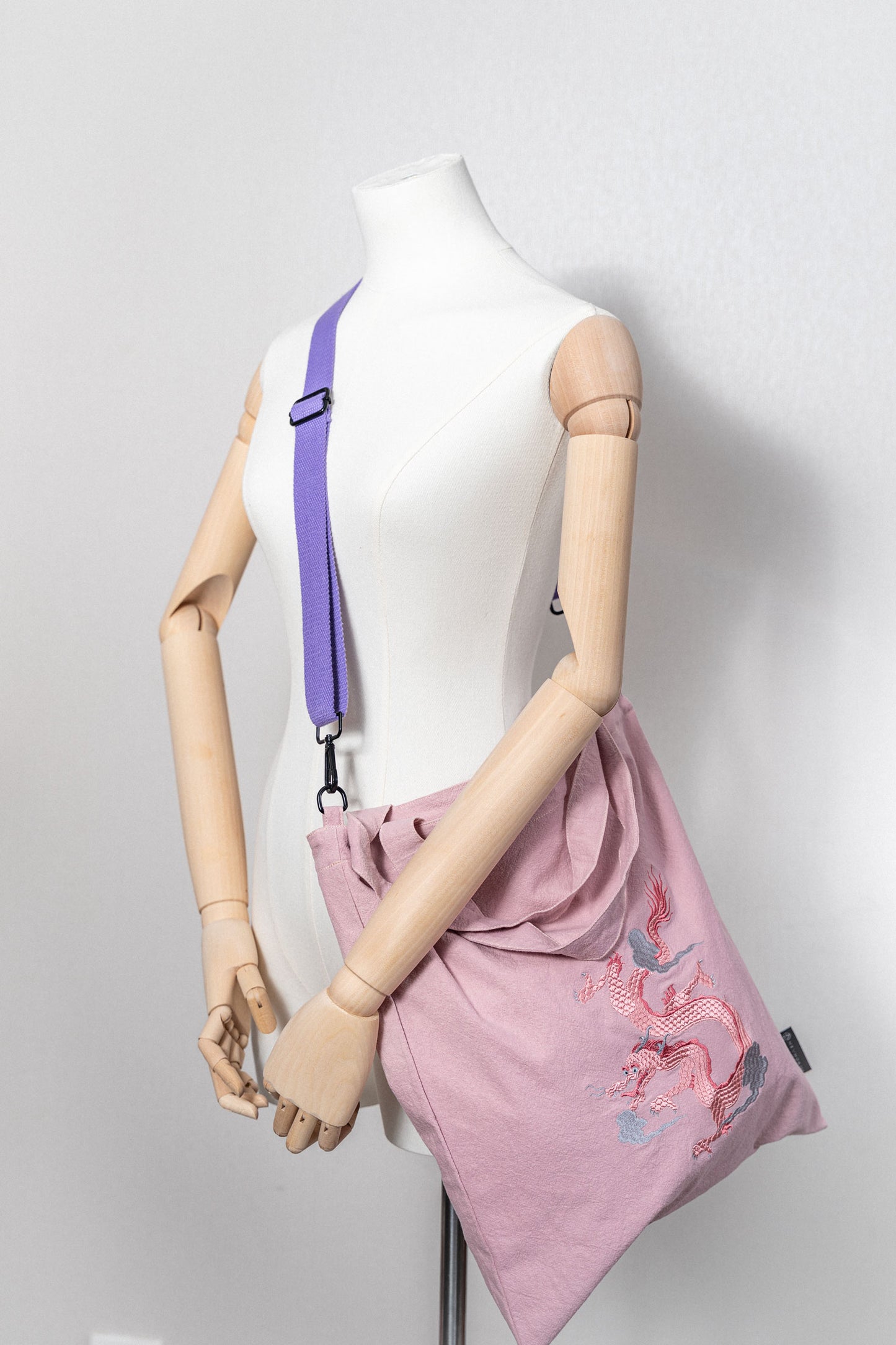 【heyhokiii】Loong Embroidery Cotton Cloth Bag with Zipper
