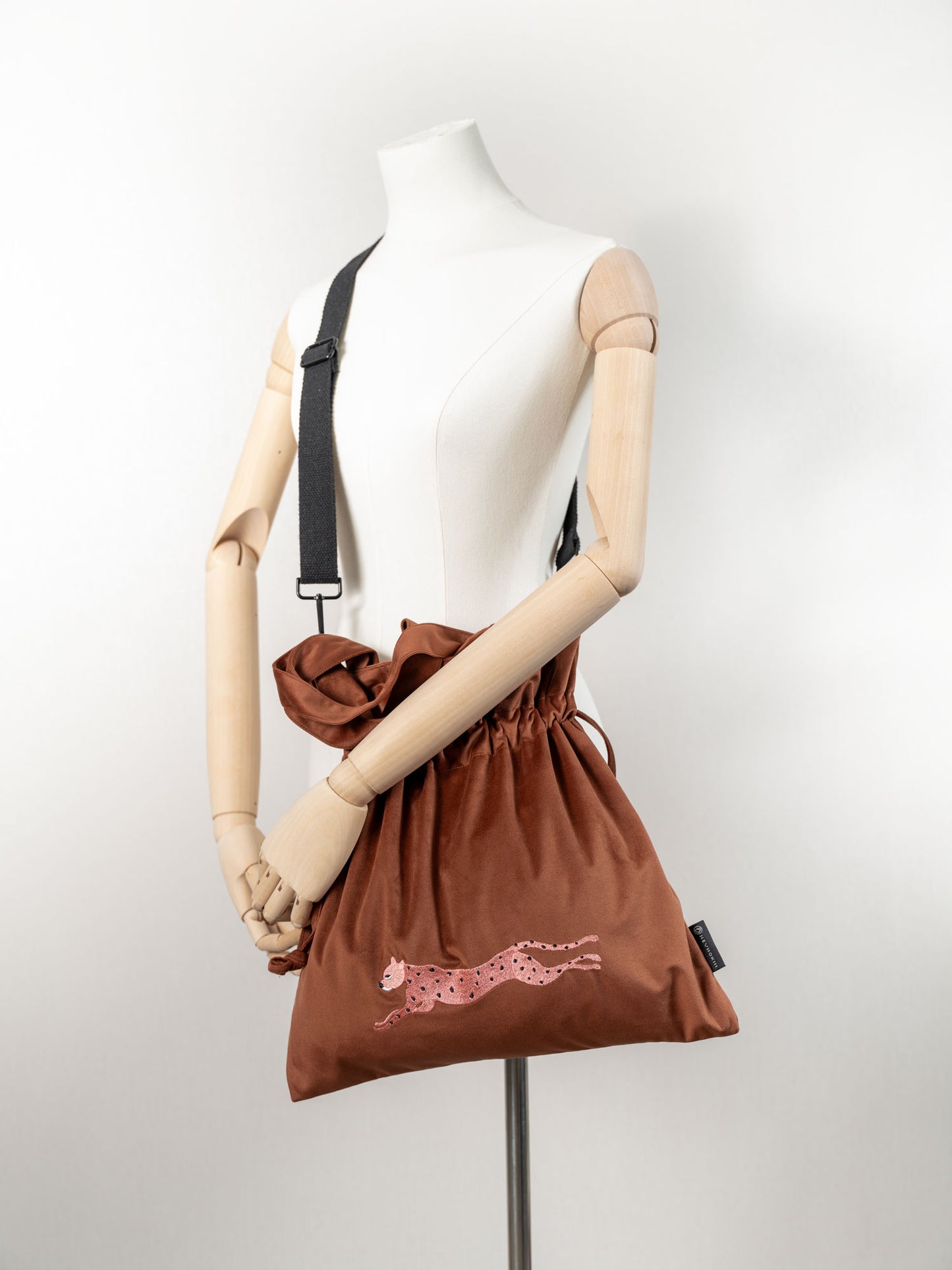 【heyhokiii】Machine-Embroidered Leopard Velvet Crossbody Bag: Wild Elegance in Blue or Camel
