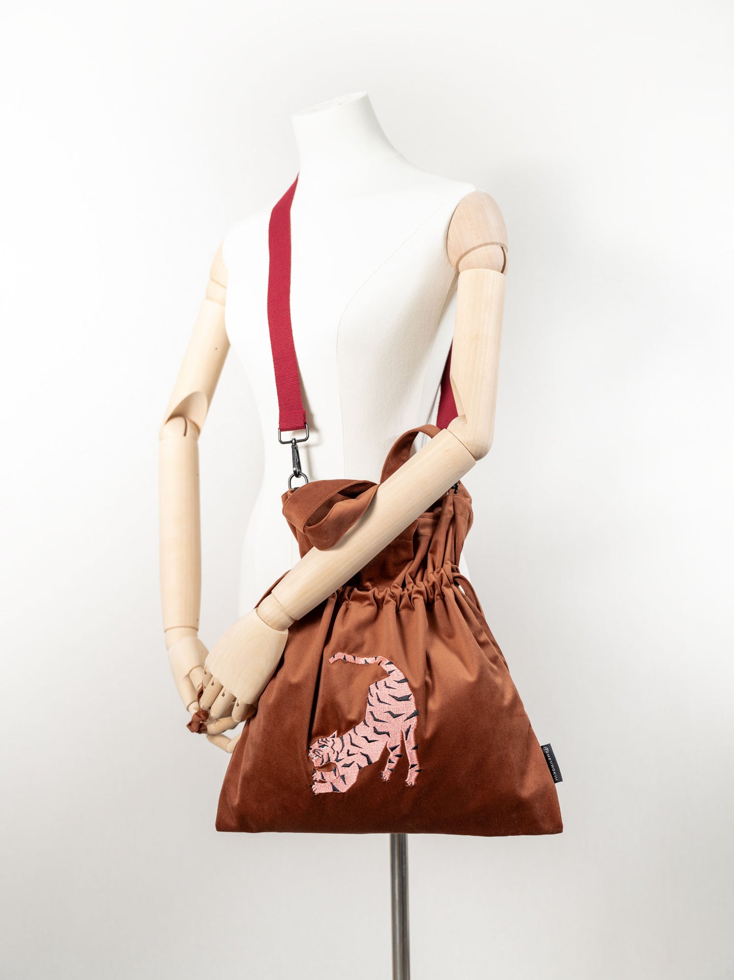 【heyhokiii】Machine-Embroidered Pink Tiger Velvet Crossbody Bag: Playful Power in Blue or Camel