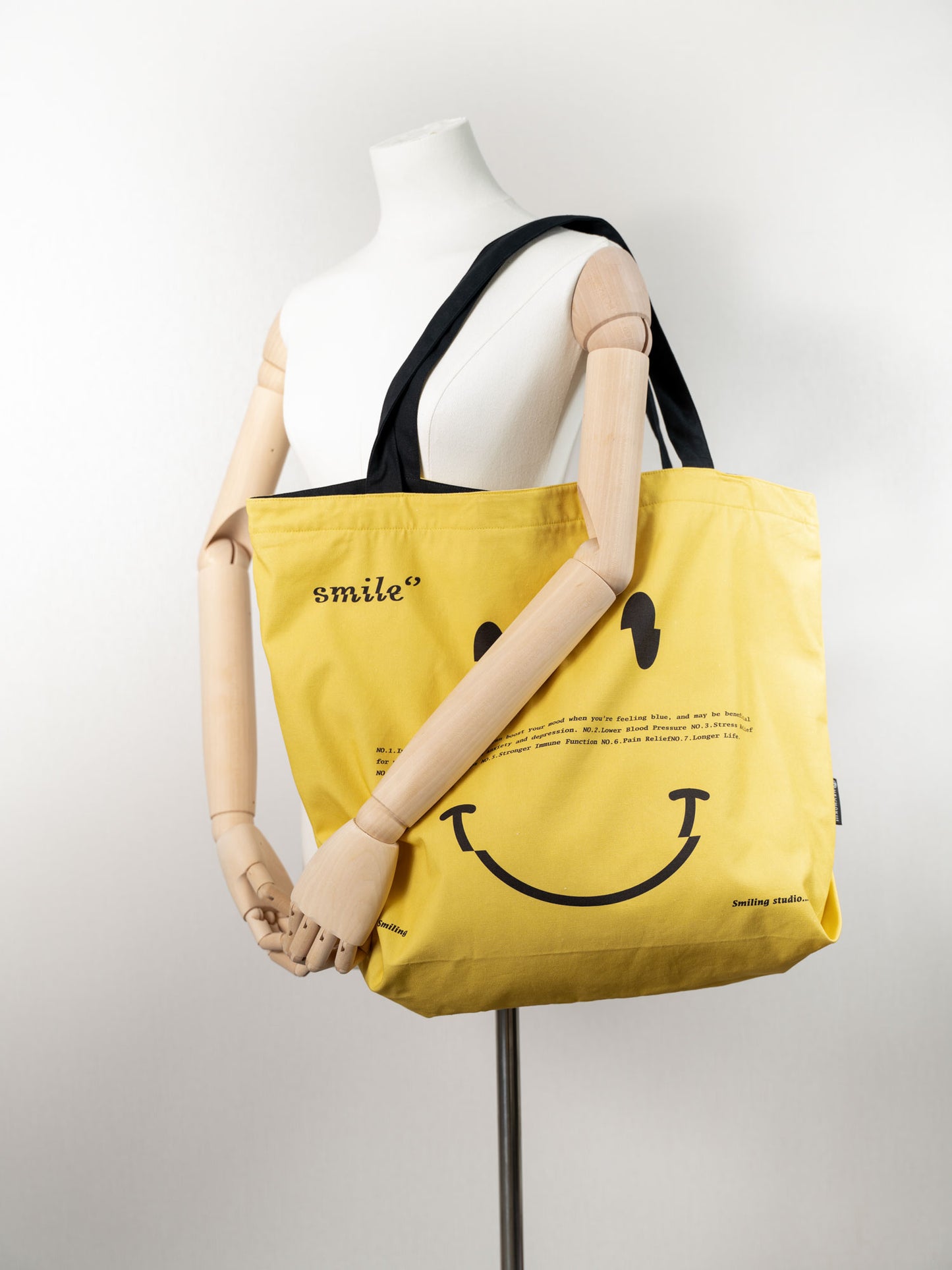 【heyhokiii】Dual-Sided Printed Yellow Emoji Cotton Canvas Shoulder Bag: An Emotional Declaration on Your Back