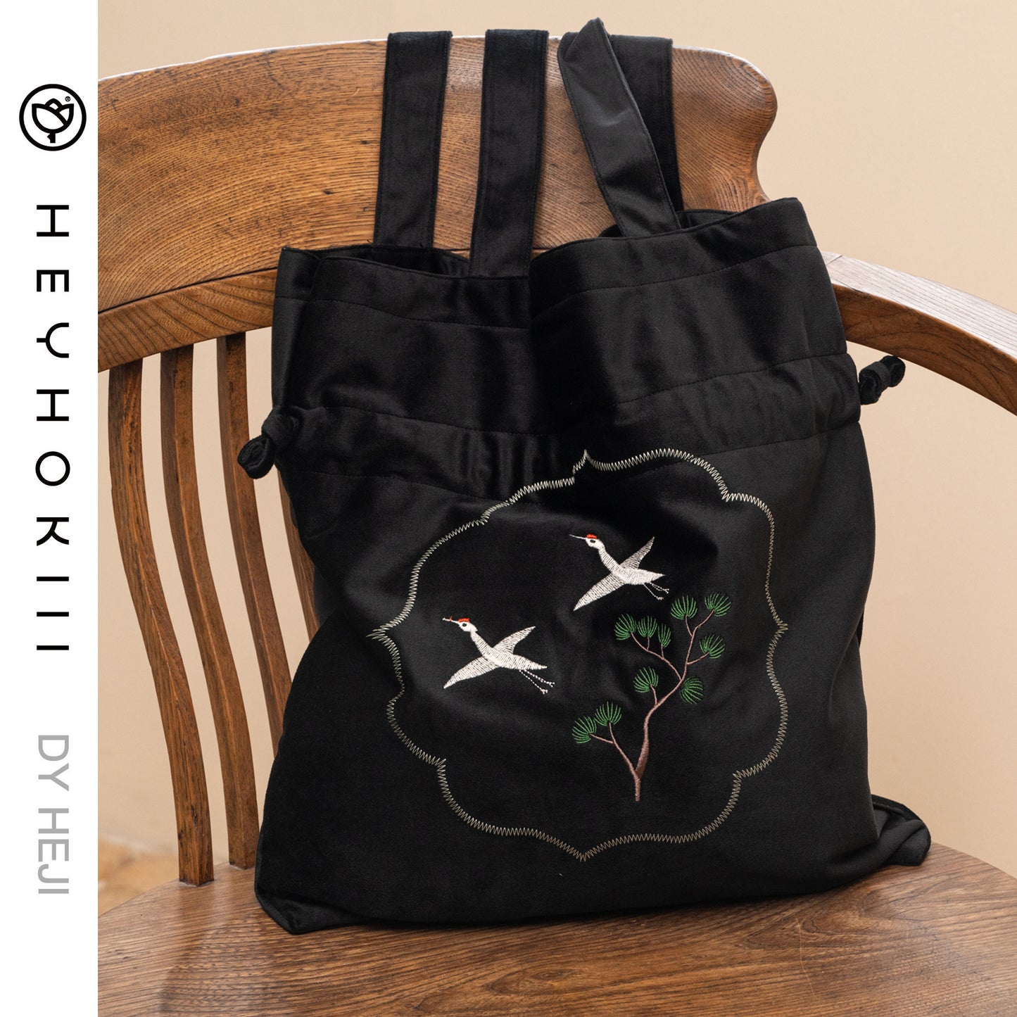 【heyhokiii】Machine-Embroidered Small Crane Bag with Velvet Lining: A Flight of Elegance