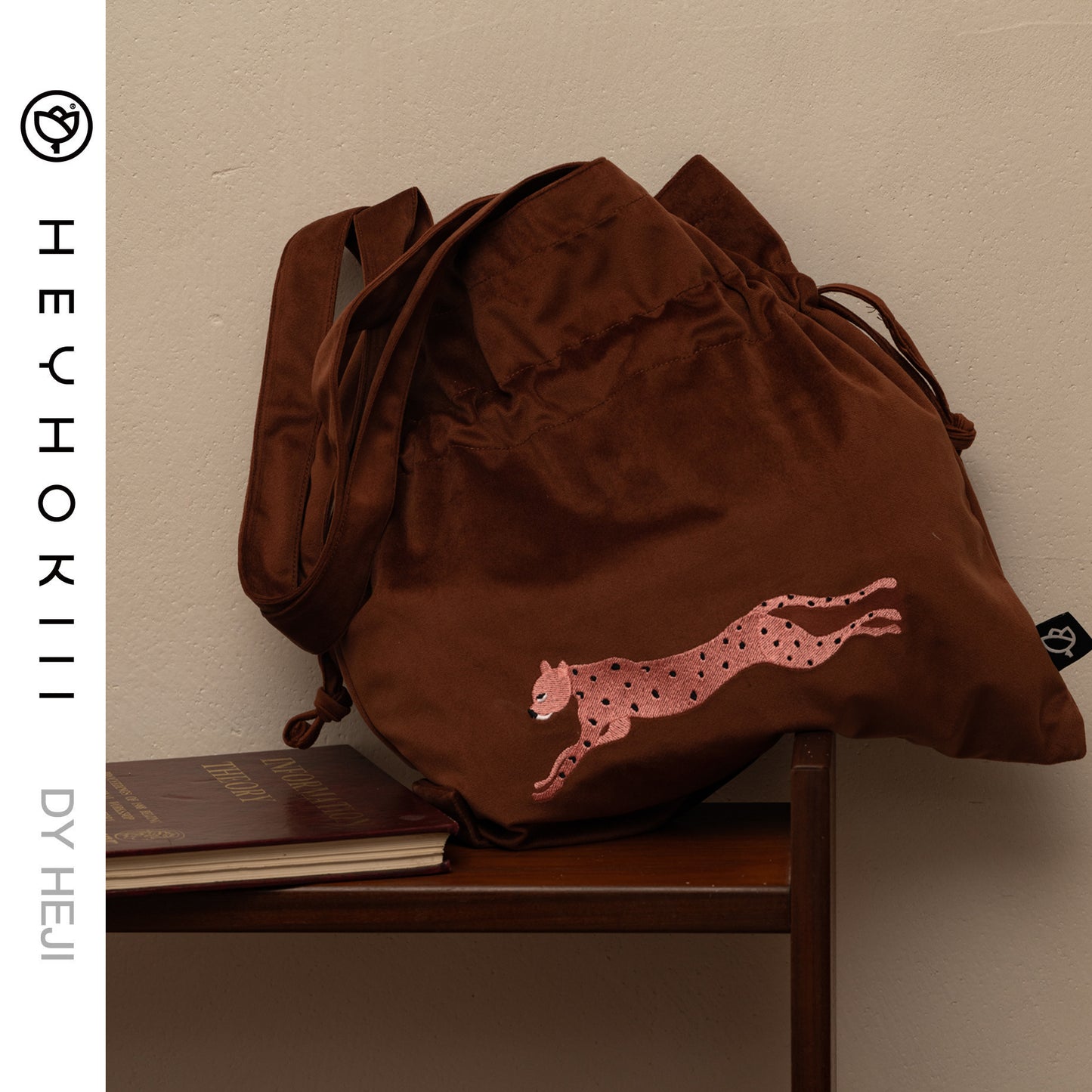 【heyhokiii】Machine-Embroidered Leopard Velvet Crossbody Bag: Wild Elegance in Blue or Camel