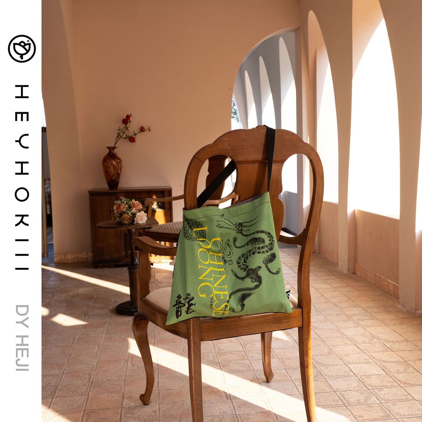 【heyhokiii】The Shopkeeper’s Sizzling Hot Pick: Dragon Rubbing Canvas Bag