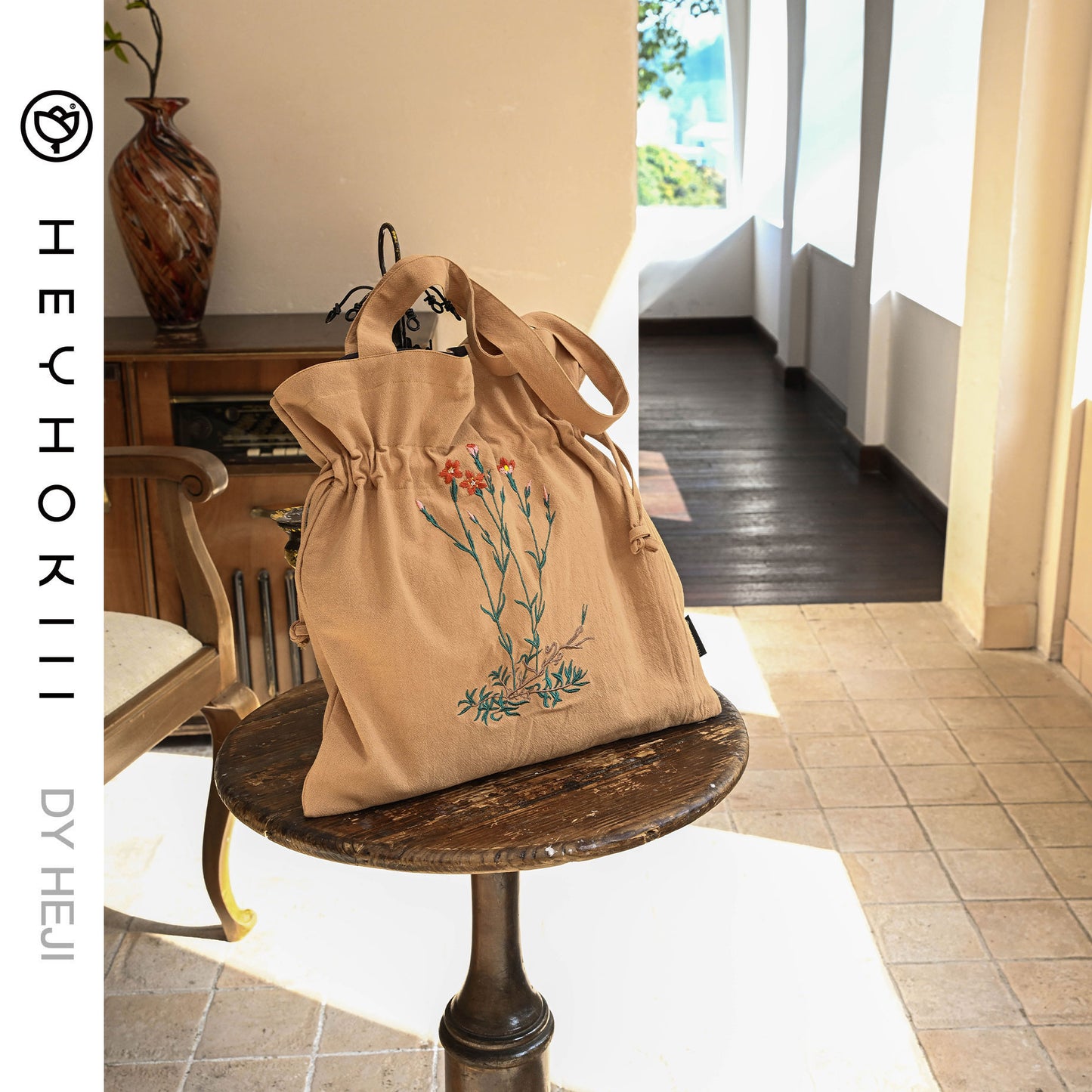 【heyhokiii】Machine-Embroidered Dianthus Cotton Drawstring Bag: Elegance in Every Stitch
