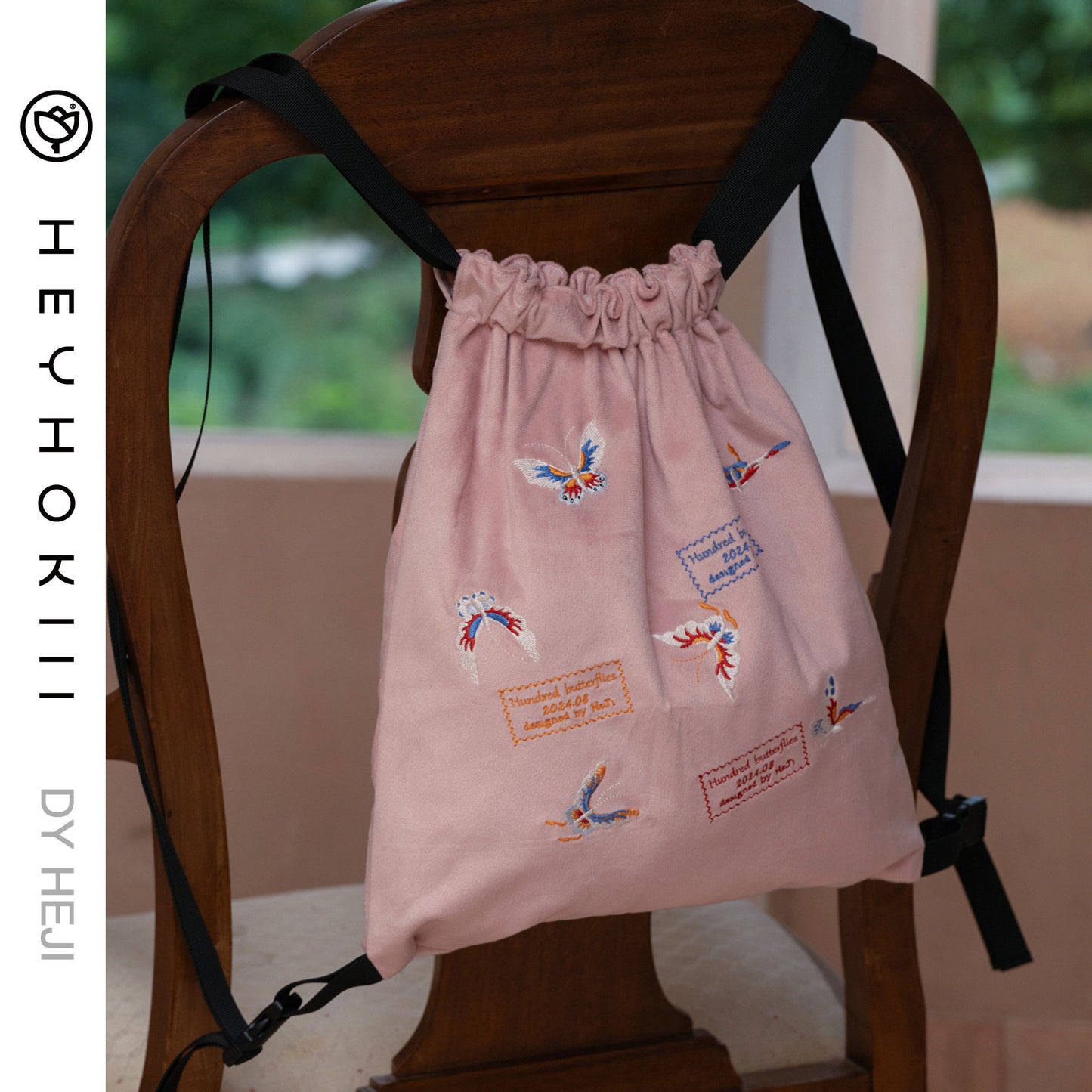 【heyhokiii】Machine-Embroidered Hundred Butterflies Pink Velvet Duffle Bag: A Tapestry of Tradition and Luxury
