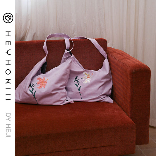 【heyhokiii】Machine-Embroidered Lily Cotton Drawstring Bag: Timeless Elegance in White or Pink