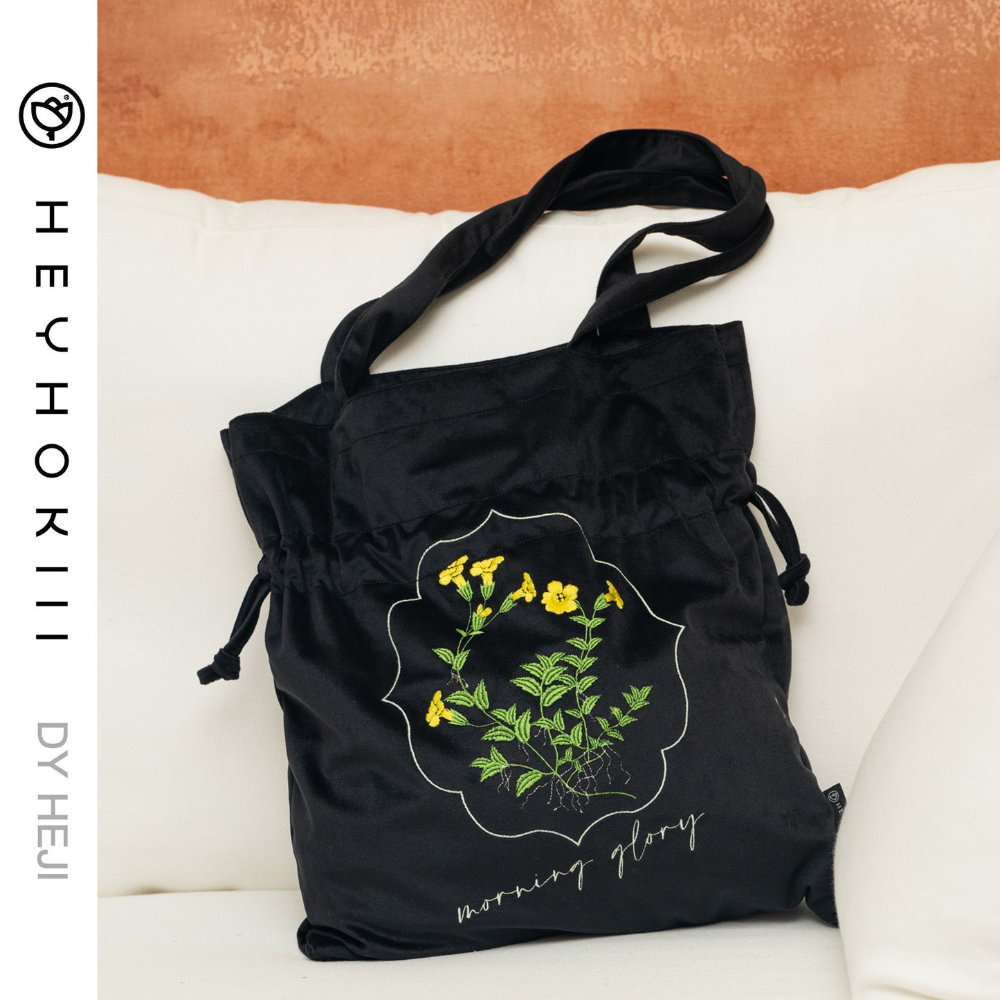 【heyhokiii】Machine-Embroidered Yellow Lily of the Valley Black Velvet Bag: A Symphony of Elegance and Mystique