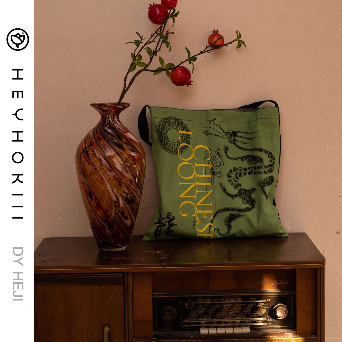 【heyhokiii】The Shopkeeper’s Sizzling Hot Pick: Dragon Rubbing Canvas Bag