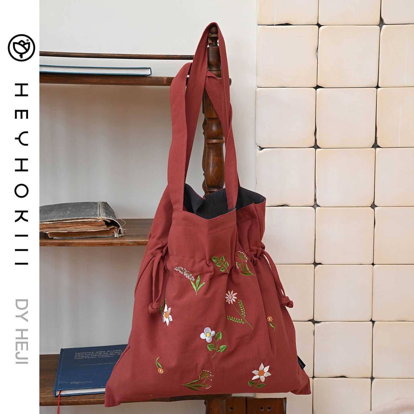 【heyhokiii】Machine-Embroidered Small Floral Cotton Drawstring Bag: Timeless Charm in Every Stitch