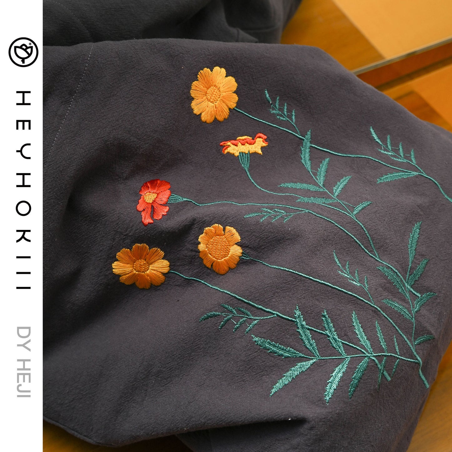 【heyhokiii】Wild Chrysanthemum Embroidery Bag: A Burst of Natural Beauty