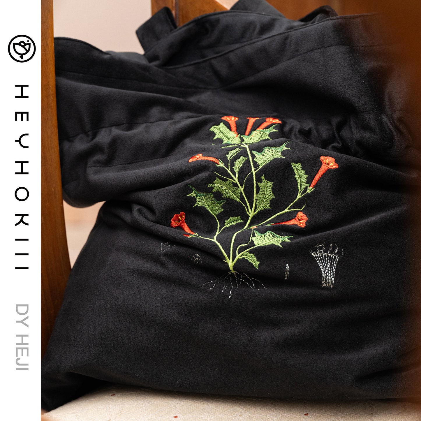 【heyhokiii】Machine-Embroidered Mandala Black Velvet Bag: Mystique in Every Stitch