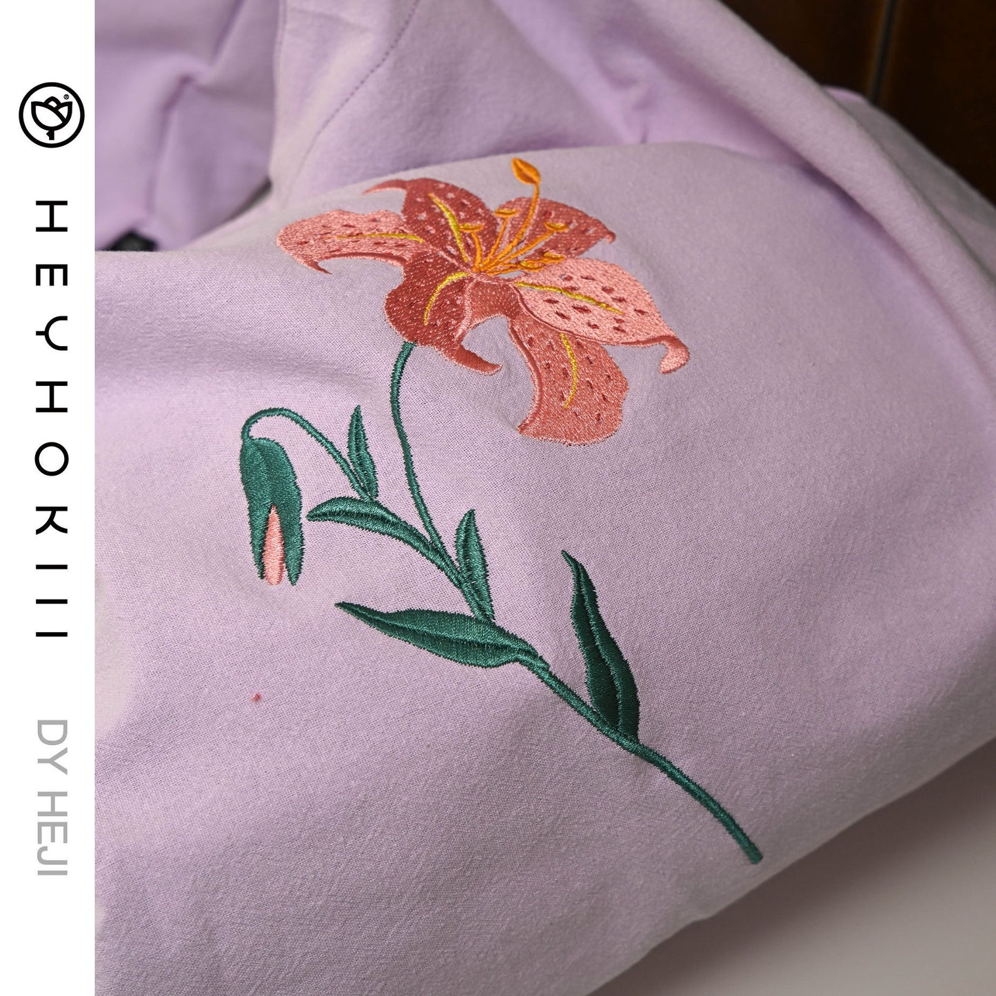 【heyhokiii】Machine-Embroidered Lily Cotton Drawstring Bag: Timeless Elegance in White or Pink